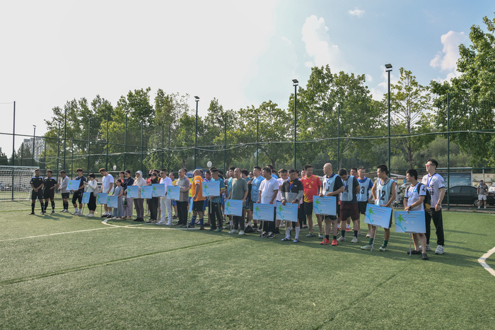 成年球员带, 区将近, jxB