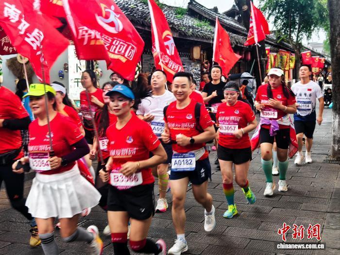 速组冠军, 步前行 速组冠军, 步前行